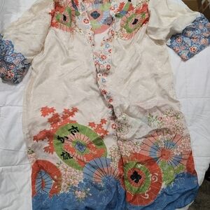 Vintage 1920's Floral Kimono with Colorful Fan Design